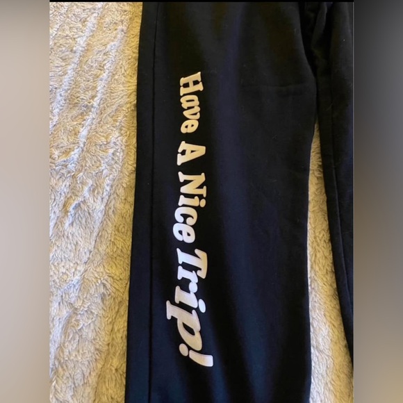 Neff “Have A Nice Trip” Mushroom Design Joggers - Picture 2 of 5